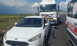 Pazarcık'ta otomobil ve tır çarpıştı: 1 ölü, 2 yaralı