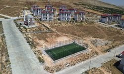 Kahramanmaraş'ta 3 yeni halı saha, gençler için güvenli spor alanı sağlıyor