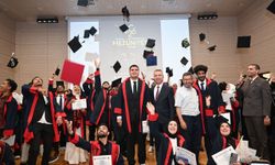Kahramanmaraş’ta uluslararası mezuniyet coşkusu kıtaları buluşturdu