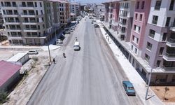 Elbistan Hacı Esat Efendi Caddesi’nde asfalt seferberliğinde ilk etap tamamlandı