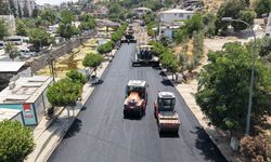 Türkoğlu Derebaşı Sokak sıcak asfaltla yenileniyor