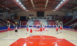 Kahramanmaraş'ta 347 genç voleybolcu altyapı seçmelerinde ter döktü