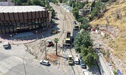 Kahramanmaraş'ta Nursultan Nazarbayev Bulvarı'nda kapsamlı yol yenileme çalışmaları başladı