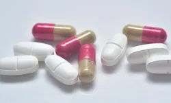 Bilinçsiz antibiyotik kullanımı tedaviyi zorlaştırıyor
