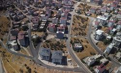 Kahramanmaraş'ta Aslanbey Mahallesi sıcak asfaltla yenileniyor