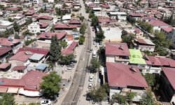 Kahramanmaraş'ta Hacı Murat Caddesi'nde asfalt yenileme çalışmaları başladı
