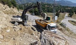 Andırın kırsalında 20 kilometrelik yolda zemin iyileştirmesi