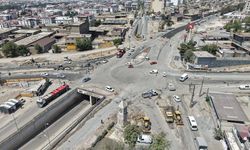 Kahramanmaraş'ta Tevfik Kadıoğlu Kavşağı'nda yeni trafik düzenlemeleriyle ulaşım rahatlacak