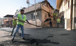 Büyükşehir’den Dulkadiroğlu Divanlı Mahallesi’nde Kesintisiz Asfalt Mesaisi