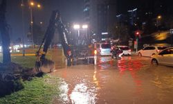 Büyükşehir’den Tüm Birimleriyle Şiddetli Yağışa Karşı Seferberlik