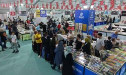 Büyükşehir’in Kitap Fuarı Dokuzuncu Gününde de Ziyaretçi Akınına Uğradı