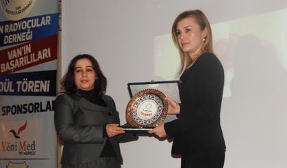 Kaymakam Uçar’a ’Yılın Fark Oluşturan Kadın Bürokratı’ ödülü