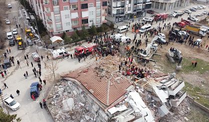 Malatya'da 5,6 büyüklüğünde deprem: 1 kişi hayatını kaybetti, 110 kişi yaralandı
