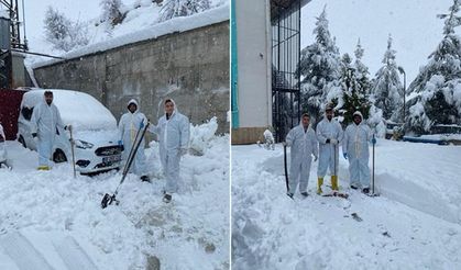 Çağlayancerit Devlet Hastanesi Personeli Kar Kış Dinlemiyor