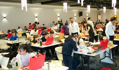 Genç mucitler sahneye çıktı