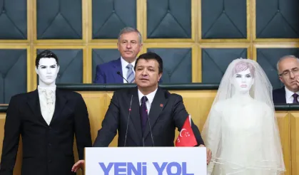 TBMM'de SP'li Arıkan'dan dikkat çeken sunum! Kürsüye cansız mankenlerle çıktı