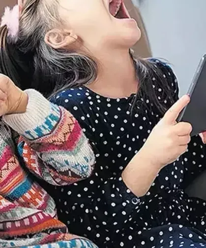 15 yaş altına sosyal medya düzenlemesi geliyor... Doğum ve babalık izinleri artıyor!