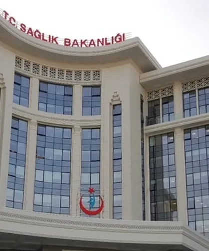 381 bin sağlık çalışanı bayram boyunca görev başında