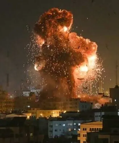 İran, ABD ve İsrail'i vurdu