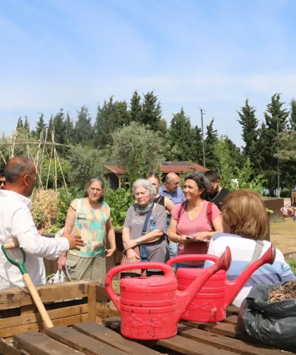 Organik atıklar komposta dönüşüyor