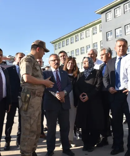 TBMM Komisyonu Siverek'te okul saldırıların nedenlerini araştırıyor
