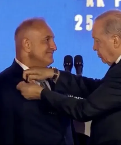 25. yıl programında AK Parti'ye 10 yeni katılım