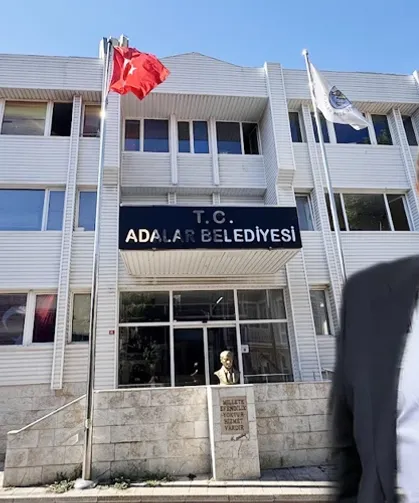 Adalar'da Başkan Vekili değişti... Adalar Belediyesi AK Parti'ye geçti