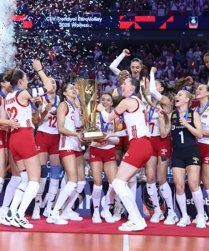 CEV Trendyol 2026 Avrupa Şampiyonası'nda kupa ve madalya sahiplerini buldu... Tarih yazdık