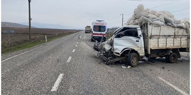 Kahramanmaraş'ta kamyonet ile tır çarpıştı: 1 yaralı