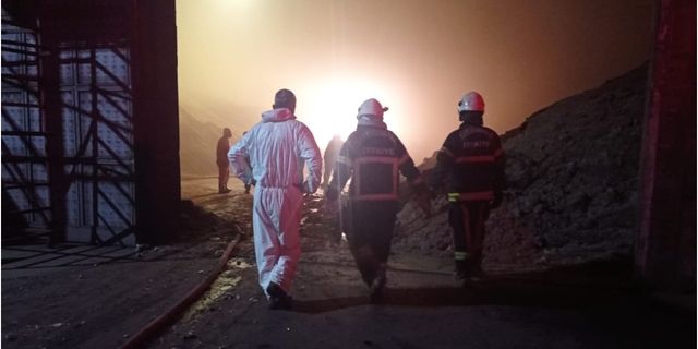 Kahramanmaraş'ta tekstil fabrikasında çıkan yangın paniğe neden oldu!