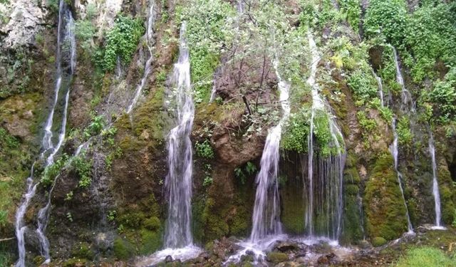 Kahramanmaraş Saraycık Şelalesi kurudu 