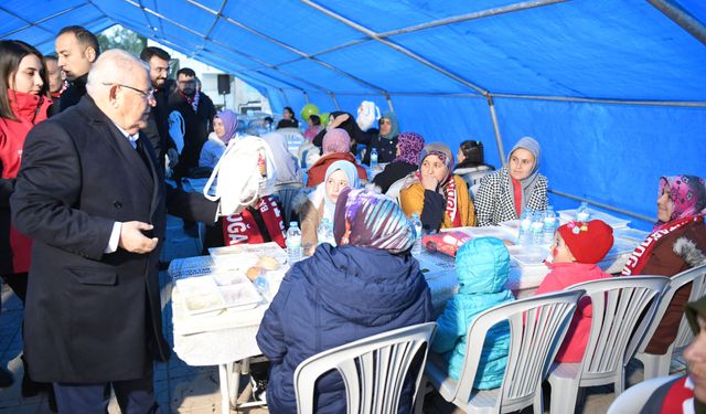 Onikişubat Belediyesi, iftar sofrasını Kürtül Mahallesi’ne kurdu