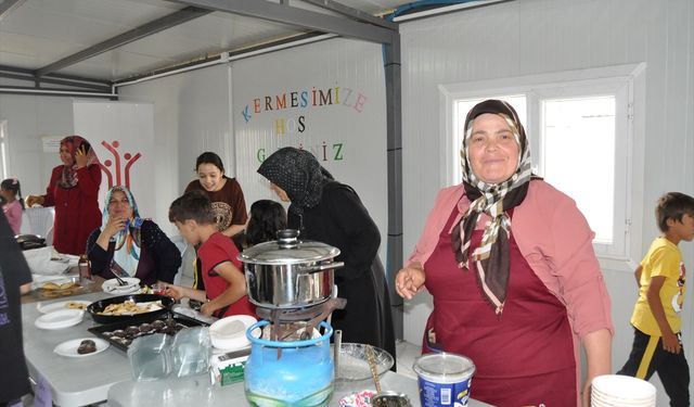 Afşin'de depremzede kadınlar, kermesle aile bütçesine katkı sağladı