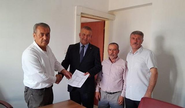 Pazarcık MHP İlçe Başkanı Mustafa Tepedibi Mazbatasını aldı