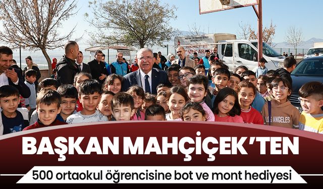 Başkan Mahçiçek’ten 500 ortaokul öğrencisine bot ve mont hediyesi