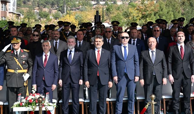 KSÜ Rektörü Prof. Dr. Alptekin Yasım, Cumhuriyetin 101. Yıl Kutlamalarına Katıldı