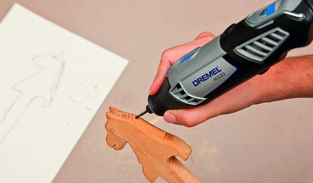 Dremel Çok Yönlü El Aleti ile Detay İşler