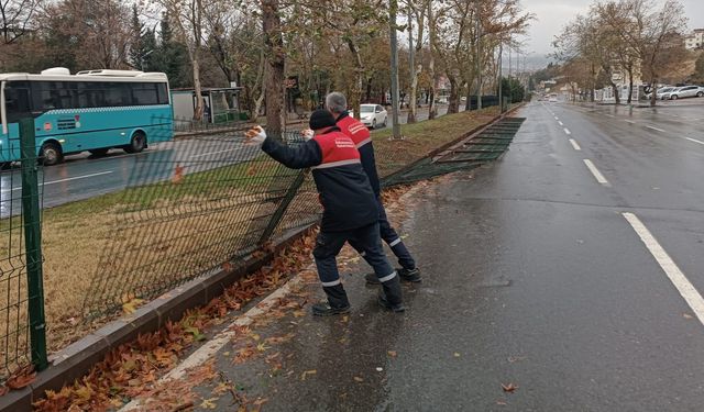 Büyükşehir Ekipleri Sahada