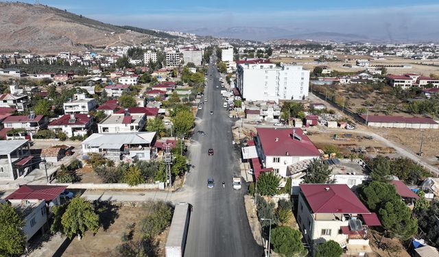 Büyükşehir, Türkoğlu’nda Mahir Ünal Caddesi’ni 11 Milyonluk Yatırımla Yeniledi