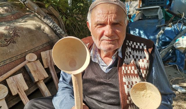 Kahramanmaraş'ta 60 Yıldır Tahta Kaşık ve Tarhana Küreği Yapıyor