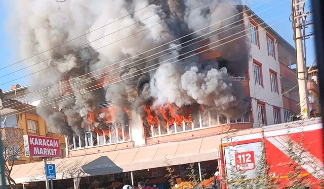 Kahramanmaraş’ta market deposunda korkutan yangın