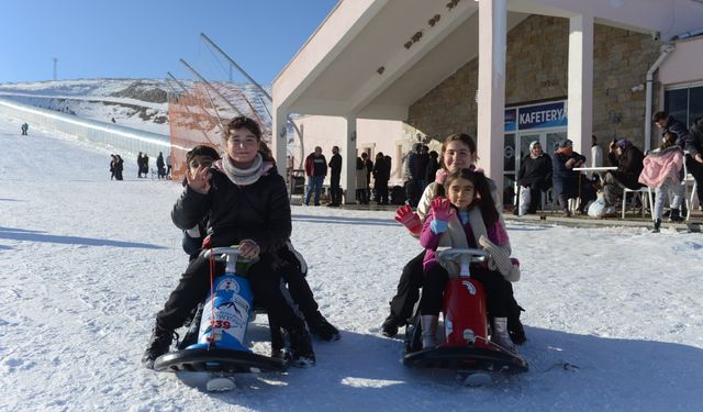 Yedikuyular Kayak Merkezi, Hafta Sonu 15 Bin Ziyaretçiyi Ağırladı