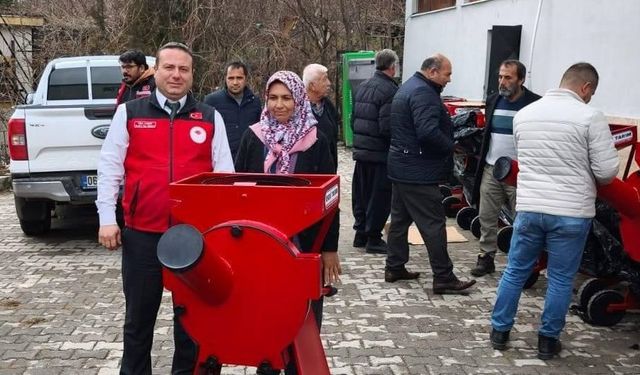 Kahramanmaraş’ta 20 Çiftçiye Yem Kırma Makinesi Dağıtımı Yapıldı