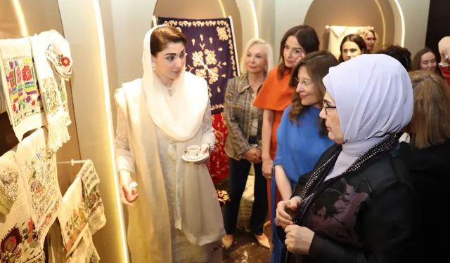 Emine Erdoğan, lider eşleriyle "Anadolu" sergisinde