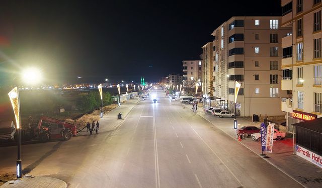 Afşin’de 35 Milyon TL’lik Yol Hamlesi