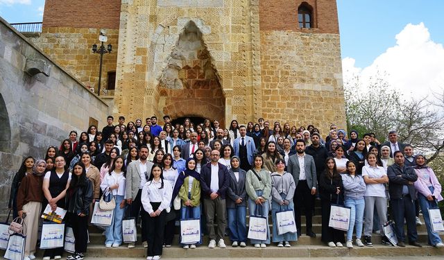 Eshab-ı Kehf’te Bir Edebiyat Yolculuğu