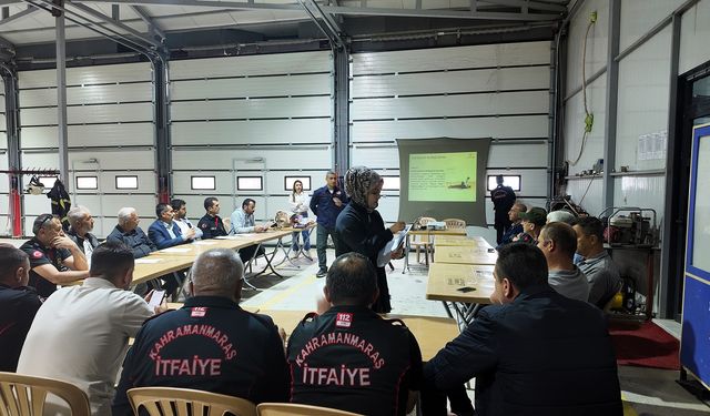 Elbistan'da İtfaiyecilere acil müdahale eğitimi verildi