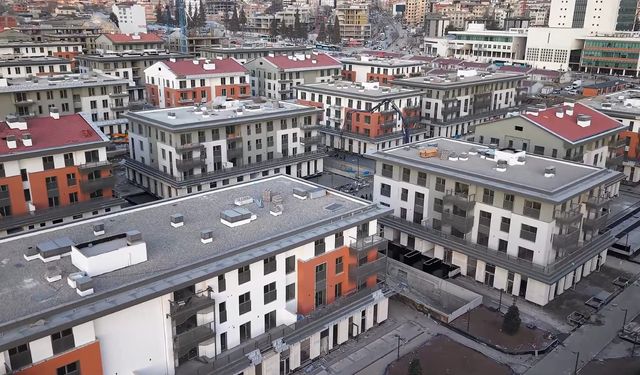 Kahramanmaraş’ta deprem konutları ve işyerlerinde son durum
