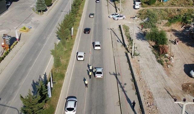 Kahramanmaraş’ta çakar lambalı araca 276 bin TL ceza!