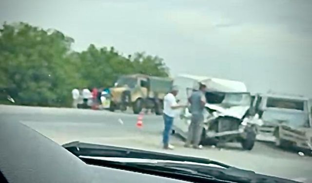 Kahramanmaraş’ta minibüs ile askeri araç çarpıştı: 3 yaralı